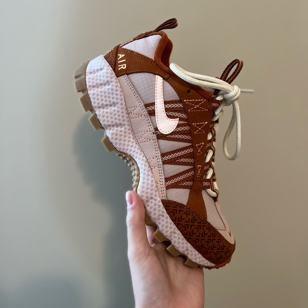 Nike Air Humara
Future Movement Dark Russet Pink Oxford